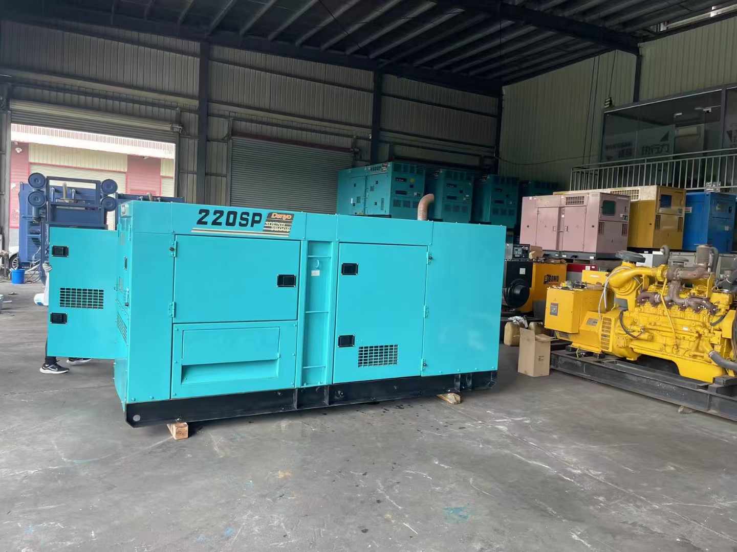 彬县800kW 柴油发电机的输出电流波动范围是多少？