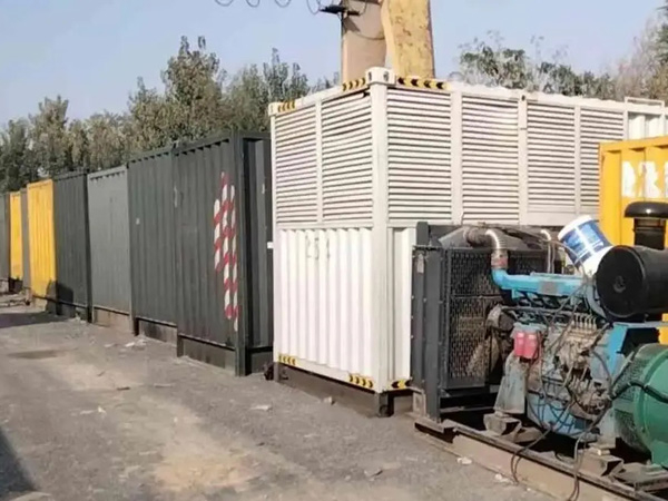 彬县200KW柴油发电机机组每小时油耗是多少？